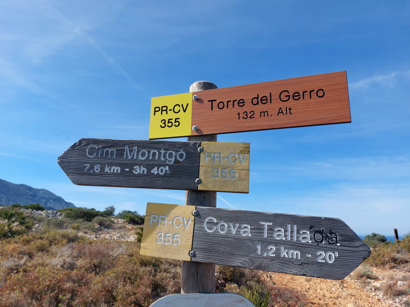 Denia: Pueblo Fantasma + Muros y Christianos